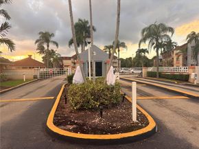 18850 NW 57th Ave 306, Hialeah FL 33015