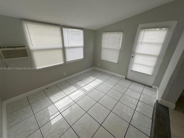3231 NW 18th Ct, Lauderhill FL 33311