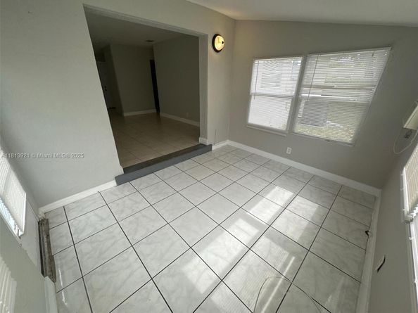 3231 NW 18th Ct, Lauderhill FL 33311