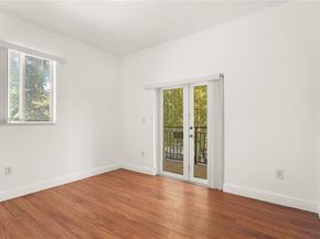 3154 Plaza St, Miami FL 33133