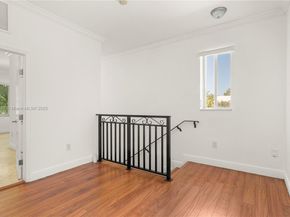 3154 Plaza St, Miami FL 33133