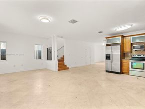 3154 Plaza St, Miami FL 33133