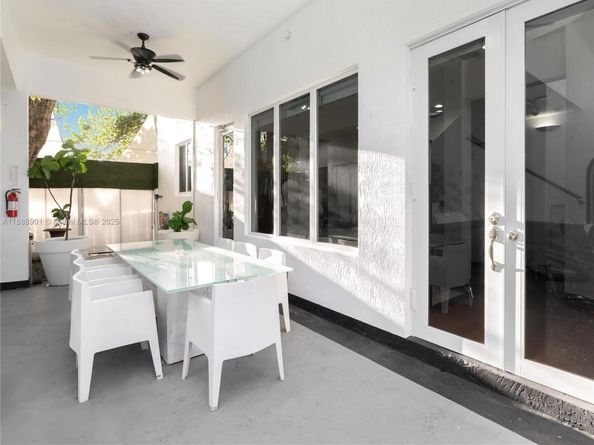 1922 Garfield St, Hollywood FL 33020
