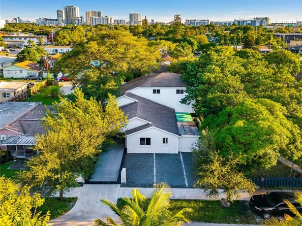 1922 Garfield St, Hollywood FL 33020