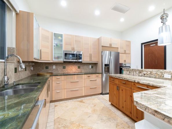 1922 Garfield St, Hollywood FL 33020