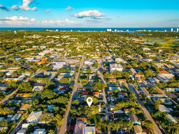 1922 Garfield St, Hollywood FL 33020