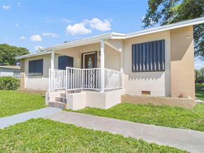 1925 NW 49th St, Miami FL 33142