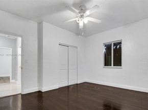 1925 NW 49th St, Miami FL 33142