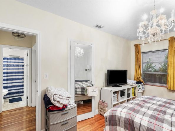 393 Minola Dr, Miami Springs FL 33166