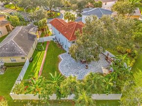 1289 NW 171st Ter, Pembroke Pines FL 33028