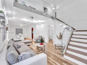 1289 NW 171st Ter, Pembroke Pines FL 33028