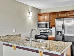 2701 Riverside Dr 303B, Coral Springs FL 33065