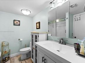 3047 N Oakland Forest Dr 204, Oakland Park FL 33309