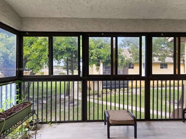 3047 N Oakland Forest Dr 204, Oakland Park FL 33309