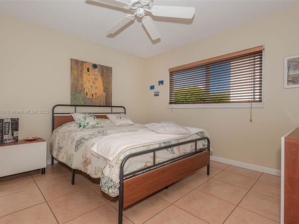 400 NE 14th Ave 214, Hallandale Beach FL 33009