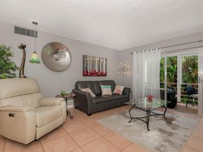 400 NE 14th Ave 214, Hallandale Beach FL 33009