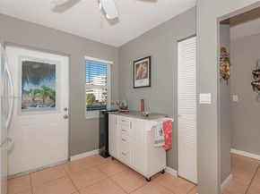 400 NE 14th Ave 214, Hallandale Beach FL 33009