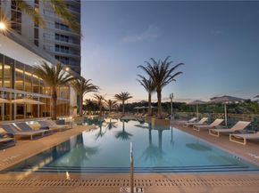 16385 Biscayne Blvd 1819, North Miami Beach FL 33160