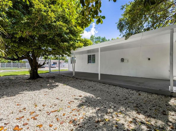 5410 SW 2nd St, Miami FL 33134