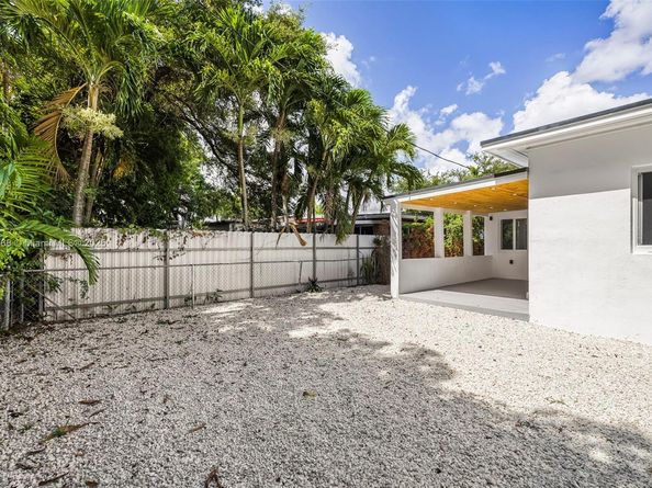 5410 SW 2nd St, Miami FL 33134