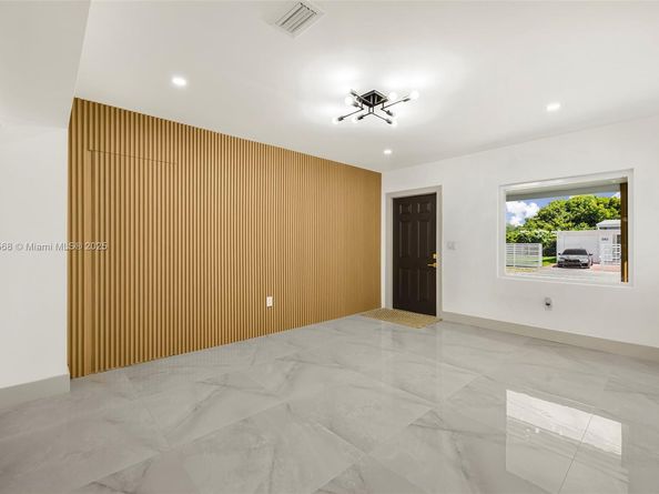 5410 SW 2nd St, Miami FL 33134
