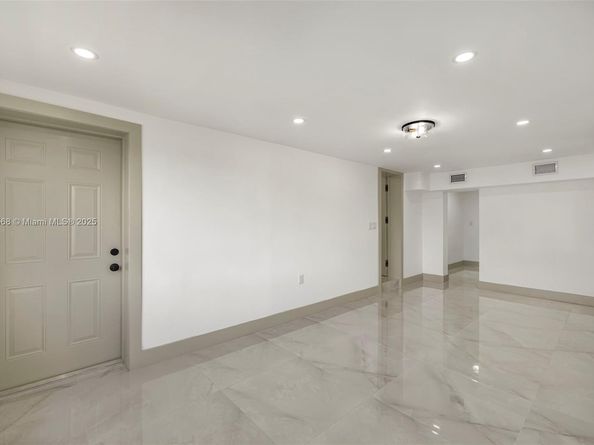 5410 SW 2nd St, Miami FL 33134