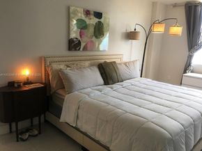 11111 Biscayne Blvd 4D, Miami FL 33181