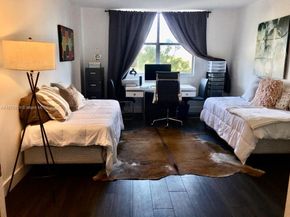 11111 Biscayne Blvd 4D, Miami FL 33181