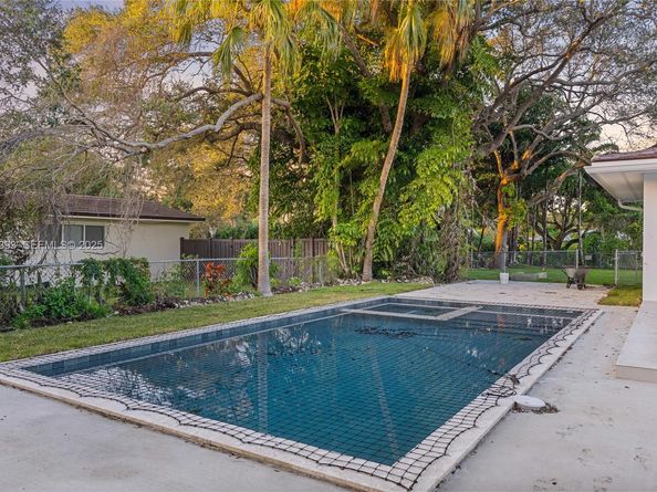 12940 SW 73rd Ave, Pinecrest FL 33156