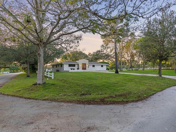 12940 SW 73rd Ave, Pinecrest FL 33156