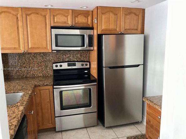 3527 NE 168th St 301, North Miami Beach FL 33160