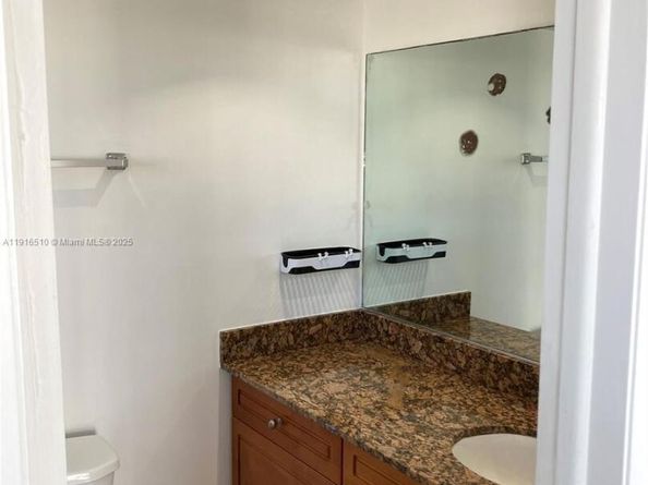 3527 NE 168th St 301, North Miami Beach FL 33160