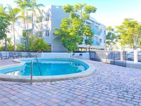3527 NE 168th St 301, North Miami Beach FL 33160