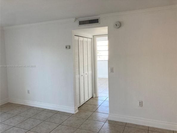 3527 NE 168th St 301, North Miami Beach FL 33160