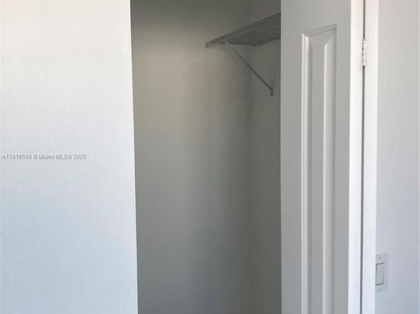 3527 NE 168th St 301, North Miami Beach FL 33160