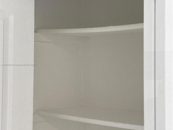 3527 NE 168th St 301, North Miami Beach FL 33160