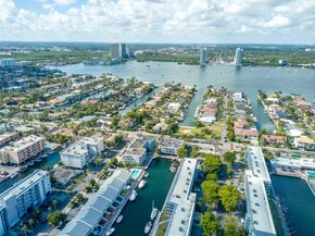 3527 NE 168th St 301, North Miami Beach FL 33160