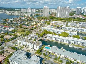 3527 NE 168th St 301, North Miami Beach FL 33160