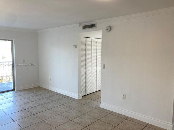 3527 NE 168th St 301, North Miami Beach FL 33160