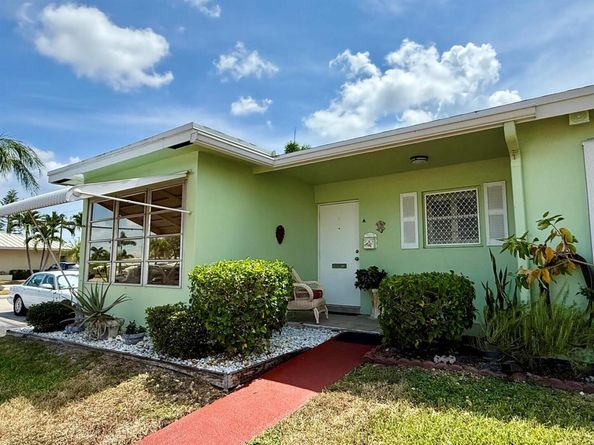 100 Pine Point Drive A, Boynton Beach FL 33435