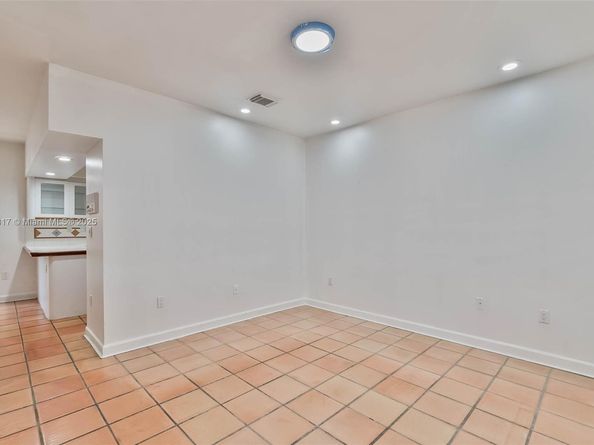 3136 Virginia St, Miami FL 33133