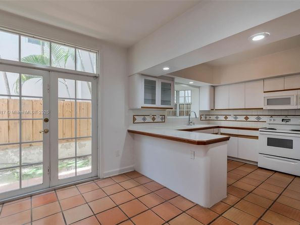3136 Virginia St, Miami FL 33133