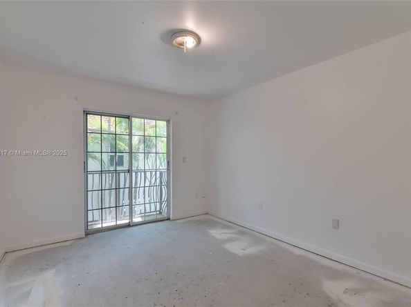3136 Virginia St, Miami FL 33133