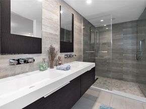 1347 71 St, Miami Beach FL 33141