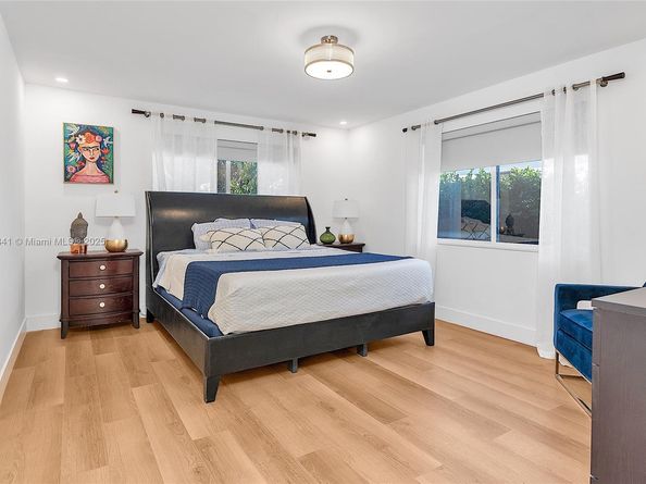 1347 71 St, Miami Beach FL 33141