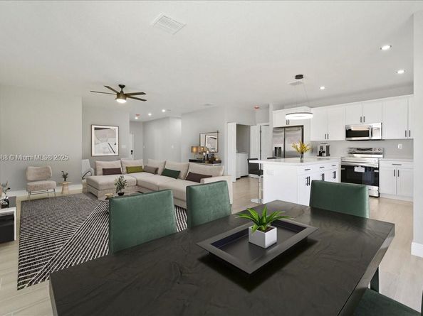 871 NW 27th Ter, Fort Lauderdale FL 33311