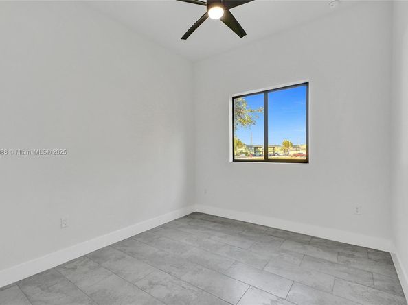 871 NW 27th Ter, Fort Lauderdale FL 33311