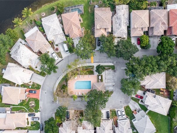 5854 Eagle Cay Cir, Coconut Creek FL 33073