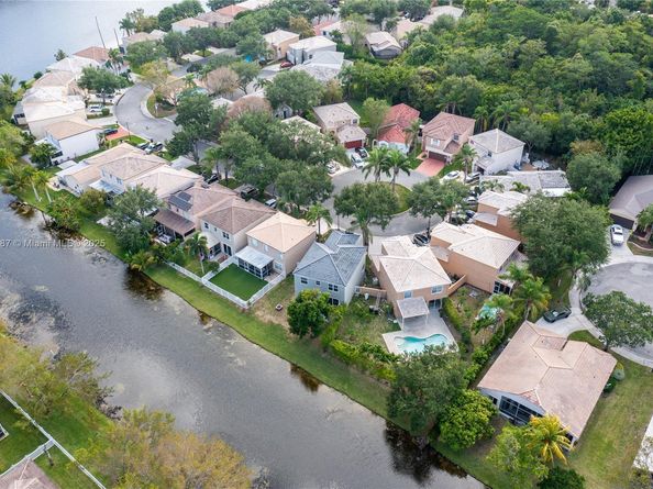 5854 Eagle Cay Cir, Coconut Creek FL 33073