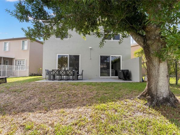 5854 Eagle Cay Cir, Coconut Creek FL 33073